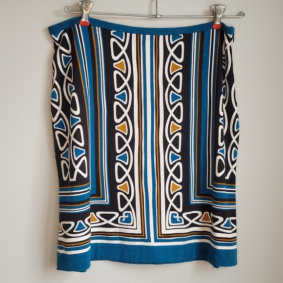 Loft Skirt Size 6P Celtic Design - Picture 2 of 8